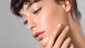 Addio effetto lucido: il segreto arriva da Tik Tok e costa pochissimo