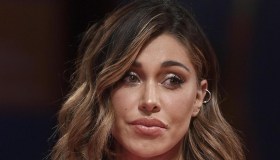 Belen, Stefano babysitter perfetto per Luna Marì. E lei lancia un messaggio a Spinalbese