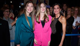 Letizia di Spagna, Leonor e Sofia: look da sera mamma e figlie a confronto