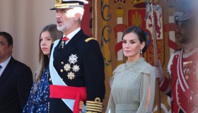 Letizia di Spagna al Columbus Day, il cut out diventa chic