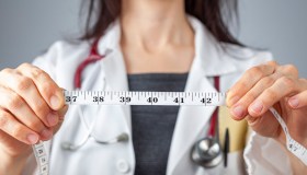 Obesità, ecco quando serve il bisturi e come funzionano gli interventi chirurgici