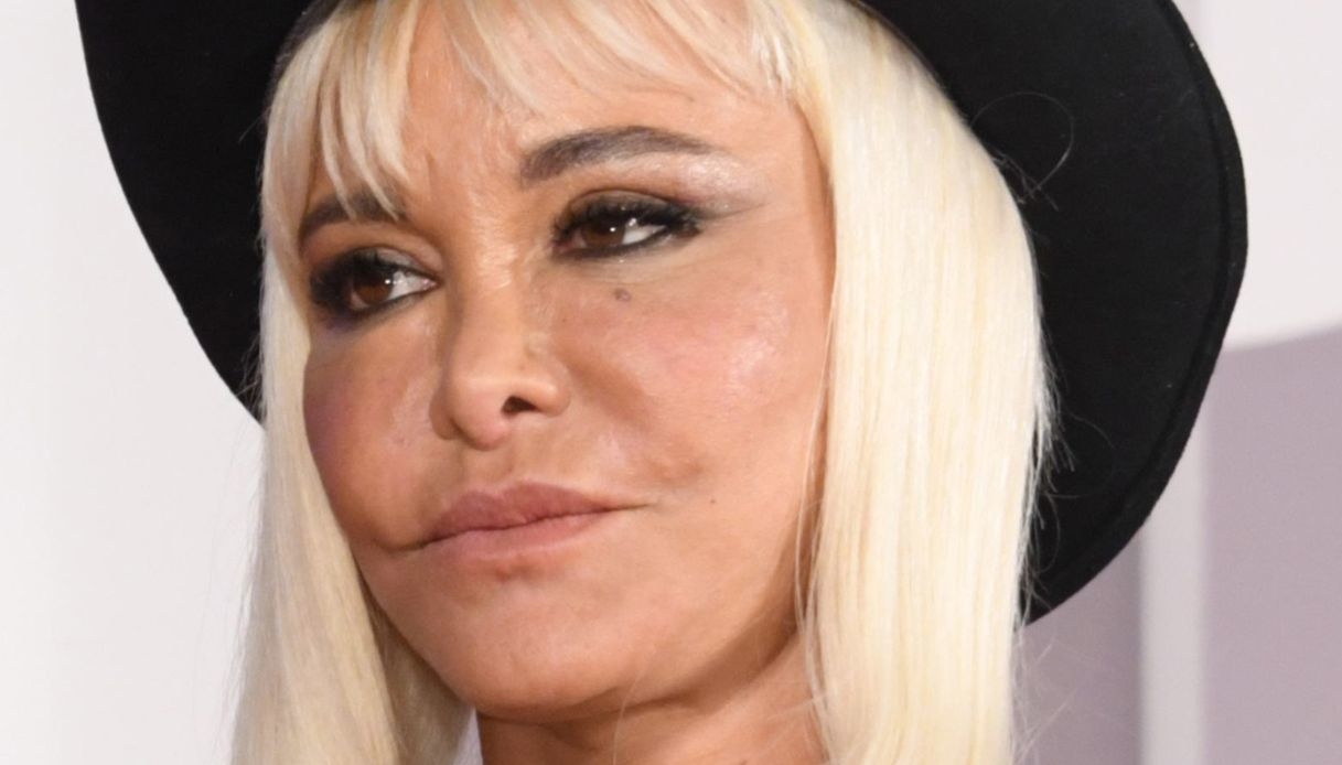 “Verissimo”, Vera Gemma e il bullismo per il suo aspetto: “Accanimento feroce verso di me”