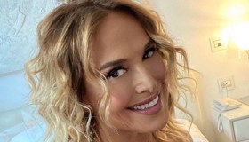 “Io e lei qualche anno fa”: la foto vintage di Barbara D’Urso spopola su Instagram