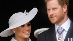 Meghan e Harry: “Una foto li ha portati al ritiro”. I segreti dietro la Megxit