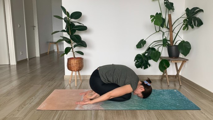 Yoga: la posizione del Bambino