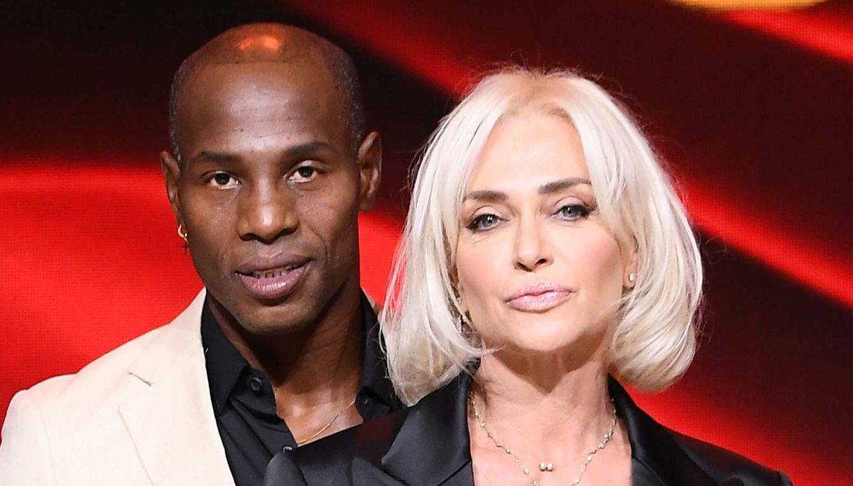 Delusione Paola Barale a “Domenica In”: l’affondo di Roly Maden