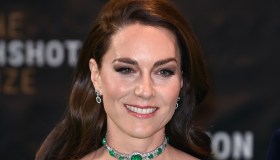 Kate Middleton: il suo abito rosso di paillettes (riciclato) è perfetto per Natale