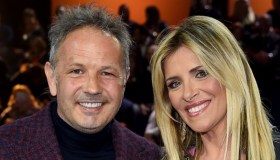 Mihajlovic a casa: “I tuoi occhi parlano”. Le prime foto con Arianna fuori dall’ospedale