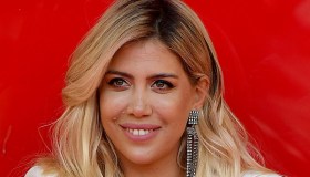 Wanda Nara, scatta il bacio con L-Gante. E Icardi è sempre più lontano