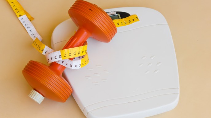Come mantenere il peso forma: i consigli dell’esperto sul fabbisogno calorico