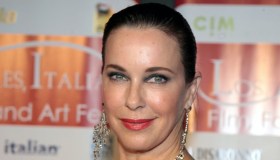 Clarissa Burt a “Verissimo”: il papà violento, la perdita del fratello e il tradimento di Troisi