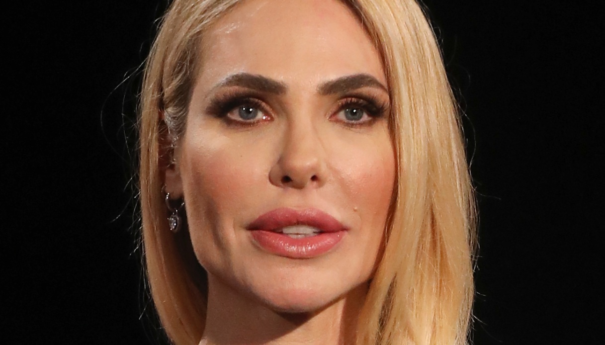 Ilary Blasi, la carica degli ex: la frecciata della (presunta) vecchia fiamma di Bastian