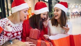 Regali di Natale per le amiche: tante idee per tutti i gusti (e tutti i budget)