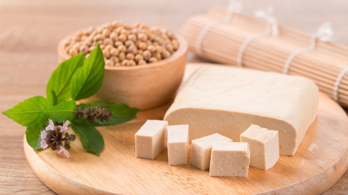 Tofu: cos’è, valori nutrizionali e controindicazioni