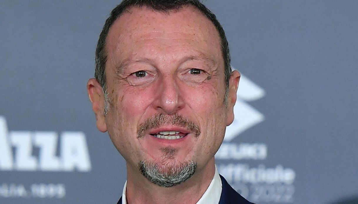 “Una mancanza di rispetto”. A Sanremo 2023 è già polemica: gli attacchi ad Amadeus