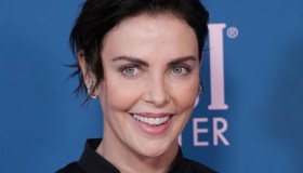 Charlize Theron, mamma single di due figlie adottive. Il suo percorso