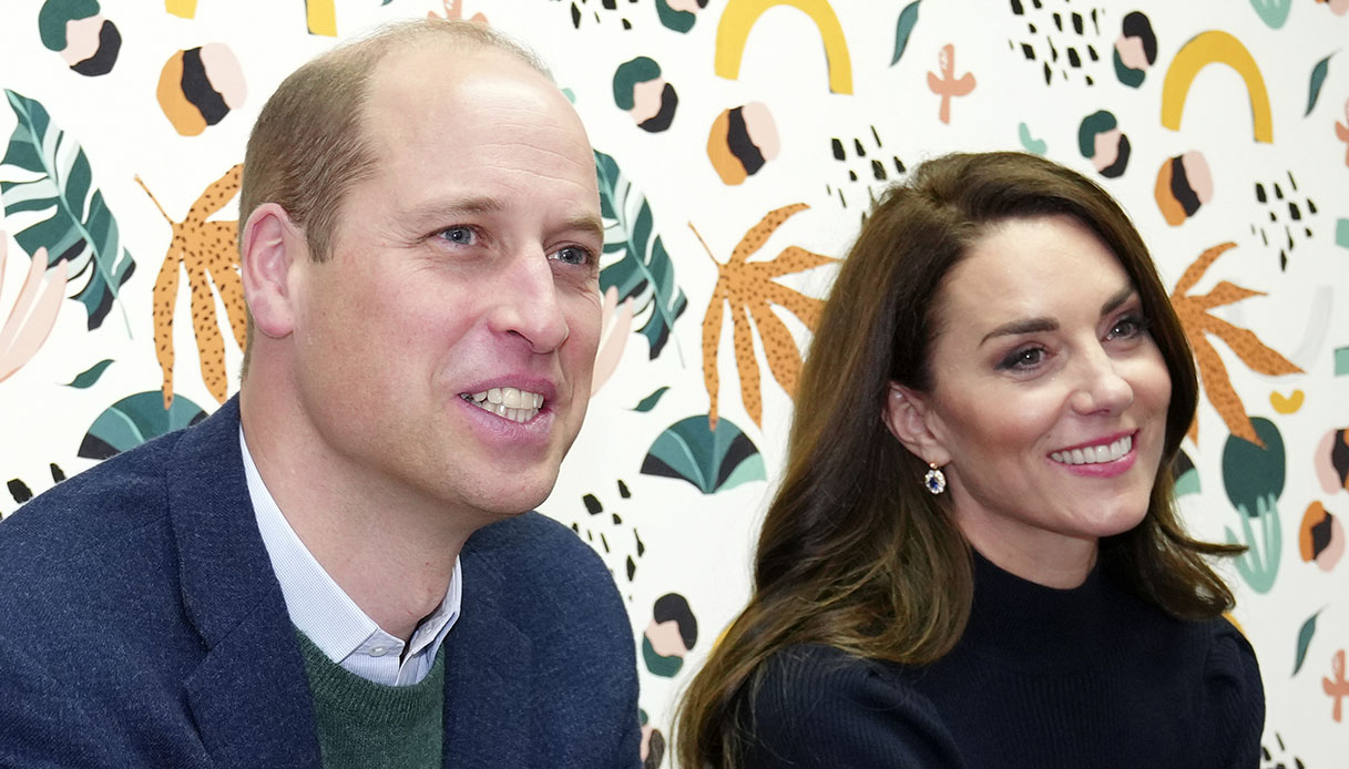 I sorrisi forzati del Principe William e Kate Middleton