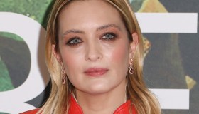 Carolina Crescentini presenta “Mare Fuori 3”: la jumpsuit maschile è l’idea a cui ispirarsi