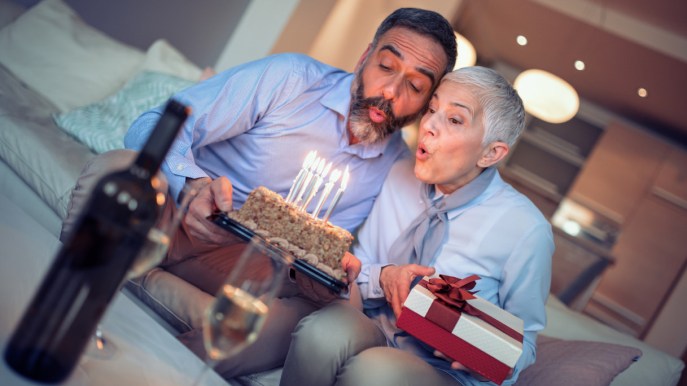 Frasi di buon compleanno per marito e moglie: le più dolci e simpatiche da dedicare