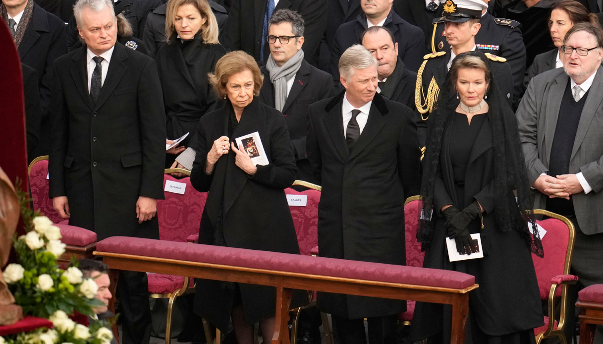 Sofia di Spagna Filippo del Belgio Mathilde del Belgio funerali Benedetto XVI