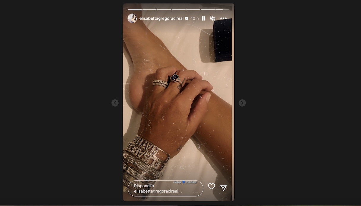 Elisabetta Gregoraci, spunta l'anello su Instagram