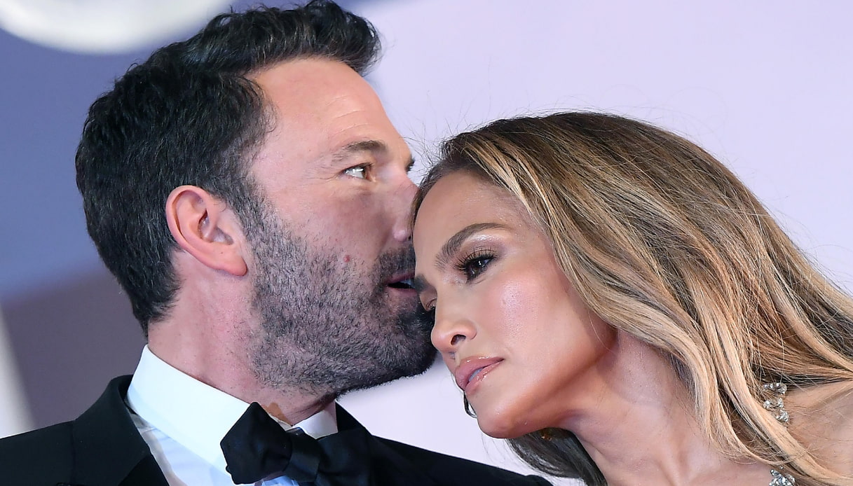 Jennifer Lopez e Ben Affleck, il loro amore per sempre sulla pelle: i due tatuaggi