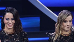 Vampire skin, l’incarnato sparkling di Paola e Chiara a Sanremo è già tendenza. Ecco come replicarlo