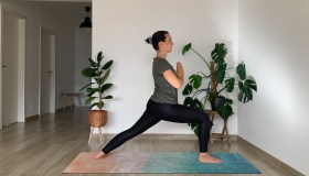 Yoga: la posizione del Guerriero 1