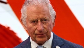 Re Carlo in caduta libera, un paese del Commonwealth lo cancella dalle banconote