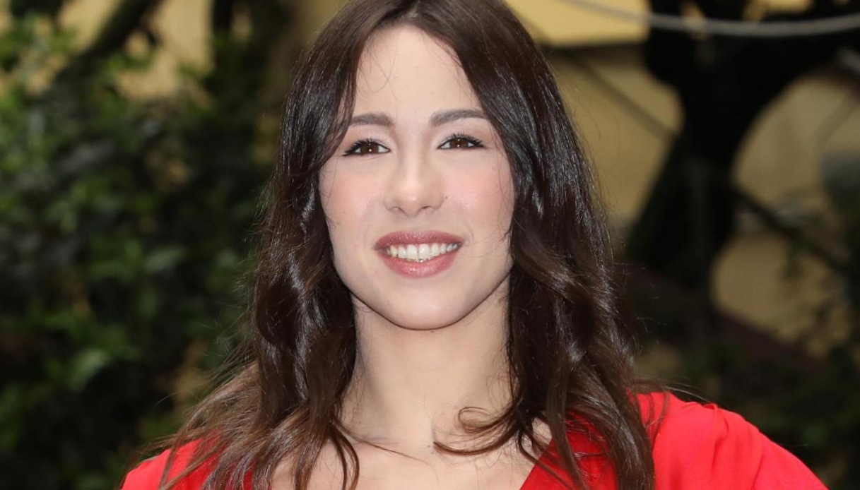 Aurora Ramazzotti ironizza sulla gravidanza. E punzecchia Alfonso Signorini