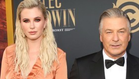 Ireland Baldwin incinta svela il nome della figlia. Una gioia nell’incubo di papà Alec