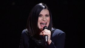 Laura Pausini, follia per i 30 anni di carriera: 3 concerti in 24 ore