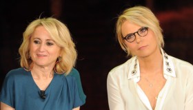 Luciana Littizzetto dopo la morte di Costanzo: “Maria De Filippi provata e dimagrita”