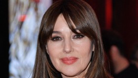 Monica Bellucci in rosso ai César Awards: l’amore la rende meravigliosa