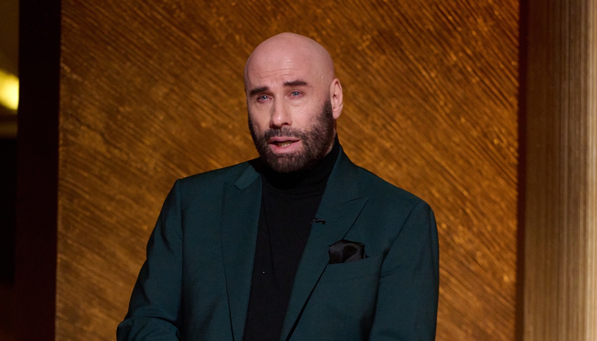 John Travolta scoppia a piangere agli “Oscar 2023”