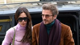 Victoria e David Beckham, il look da copiare: colori e vibes anni Settanta