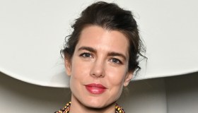 Charlotte Casiraghi osa col nuovo look. Ma Carolina di Monaco è imbattibile