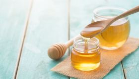 Come sciogliere il miele quando è cristallizzato e indurito