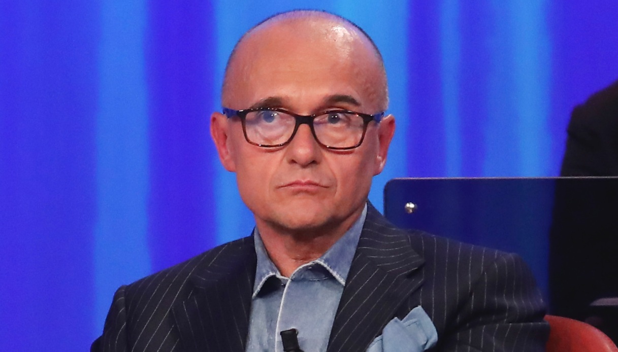 “GF Vip 7”, un concorrente vicino all’abbandono: “Non sto bene”