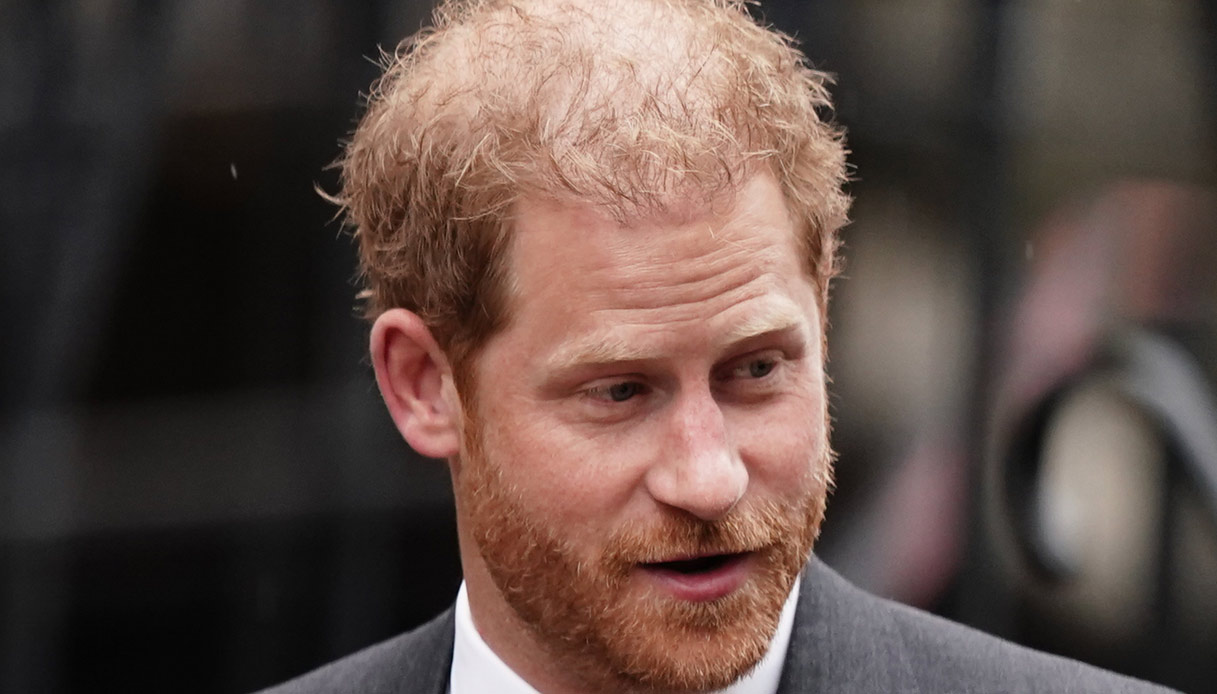 Carlo in Germania Re del fast food e Harry gli ruba il trono (per davvero)