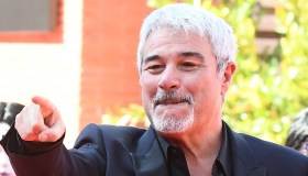 Caso Pino Insegno: le voci su Sanremo e il ritorno in Rai