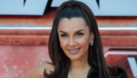 Elettra Lamborghini, look da diva anni ’60 alla prima de I Guardiani della Galassia