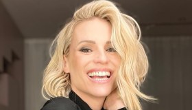 Michelle Hunziker, vince con la semplicità: il look bon ton che sta bene a tutte