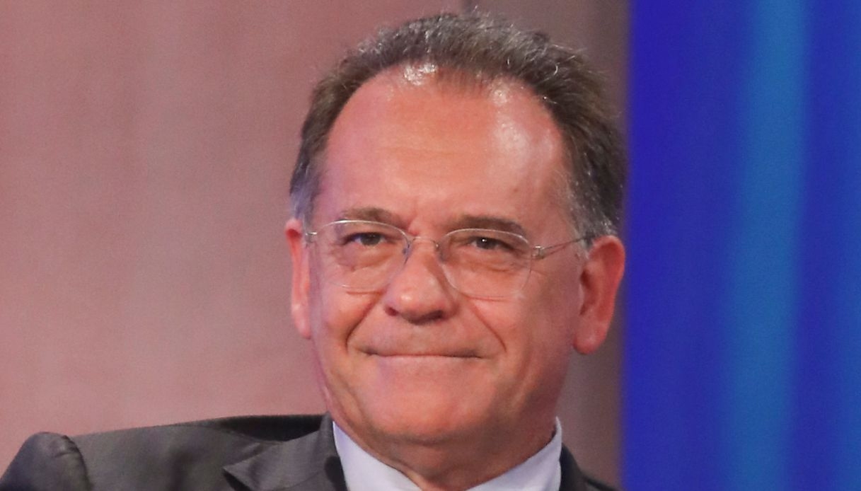 “Isola dei Famosi”, Alessandro Cecchi Paone “odia le donne”: l’accusa di una naufraga