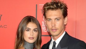 Kaia Gerber e il fidanzato Austin Butler: carezze e sguardi sul red carpet