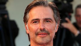 Beppe Convertini con la “faccia distrutta”: la foto e le sue parole dopo l’incidente