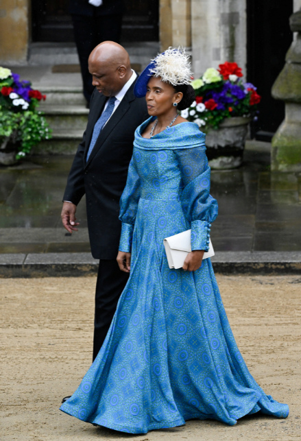 Maschera Famiglia Reale 4 Maschere Di Cartone Re Carlo D - Per Feste A Tema Reale, Nuovo Con Etichette, Design Fantasia, Cinturino Elastico Maschera Regina Elisabetta - Foto 12