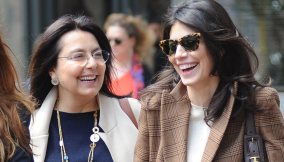 Alessandra Mastronardi a spasso con la mamma