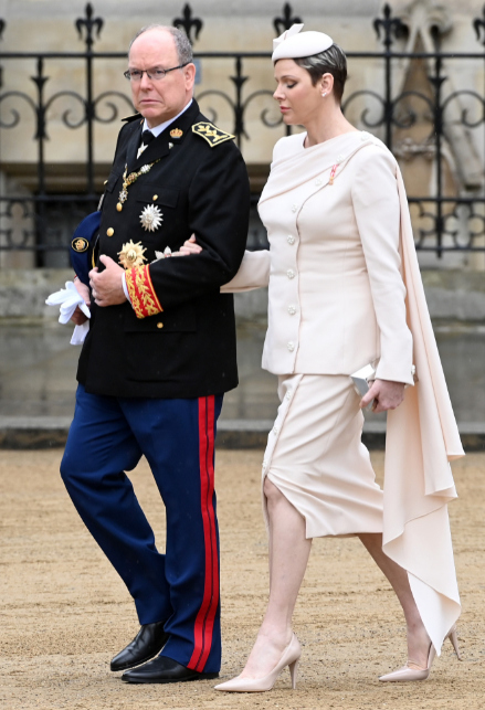 Incoronazione di Re Carlo Principesse e Regine dEuropa i look