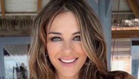 Elizabeth Hurley in bikini su Instagram